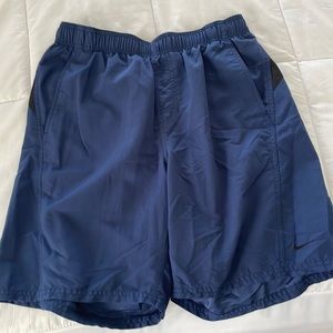 Men’s size medium board shirt